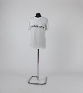 Professora (T-shirt): As Moscas são Ratos que Voam